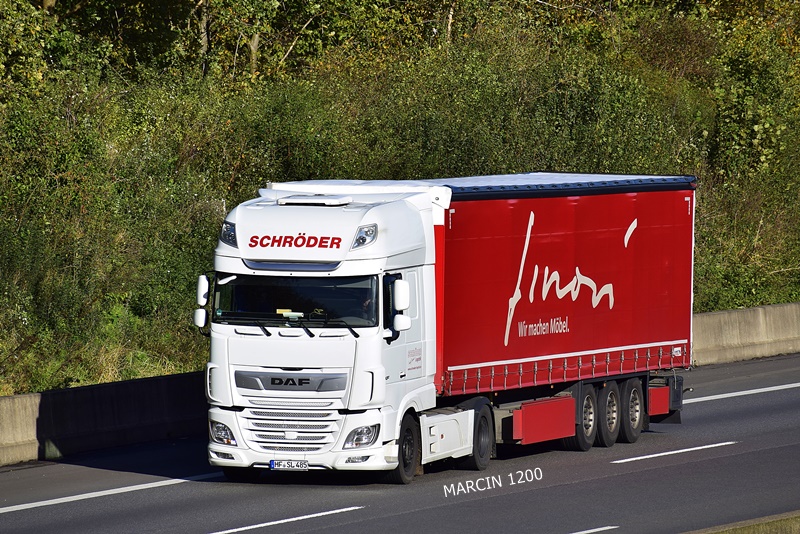 _DSC8148 SCHRODER-crop-DAF XF 106 II.JPG