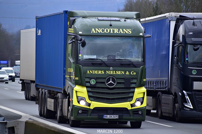 _DSC1275 ANCOTRANS-crop-Mercedes-Benz ActrosL MP5.JPG
