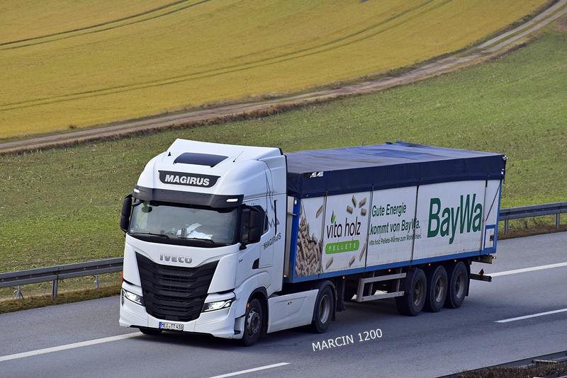 _DSC9504 MAGIRUS-crop-Iveco S-Way.JPG