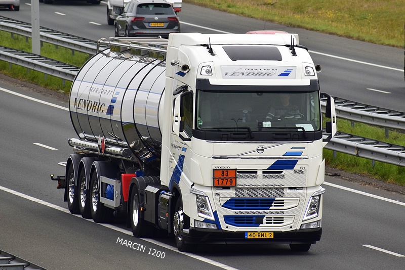 _DSC4122 VENDRIG-crop-VOLVO FHIV.JPG