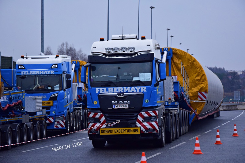 _DSC2090 FELBERMAYR-crop-SCANIA - MAN TGX II.JPG