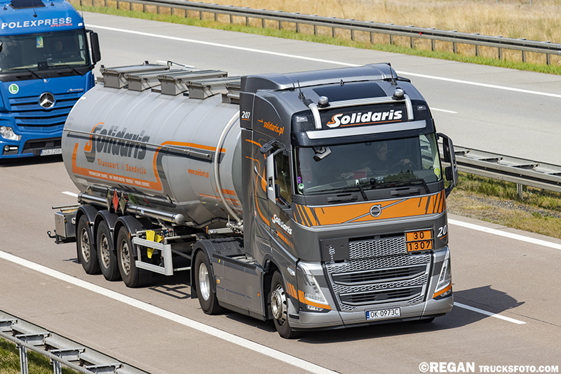 Volvo FH5 - Solidaris.jpg