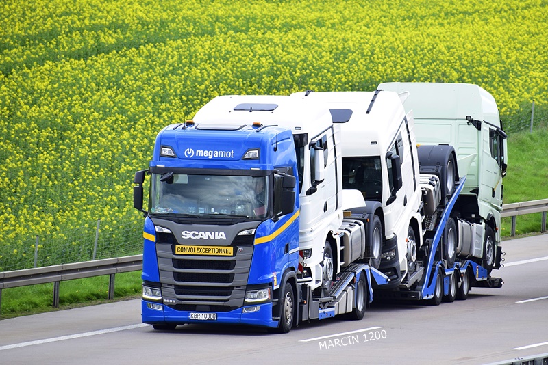 _DSC2002 MEGAMOT-crop-SCANIA S500.JPG