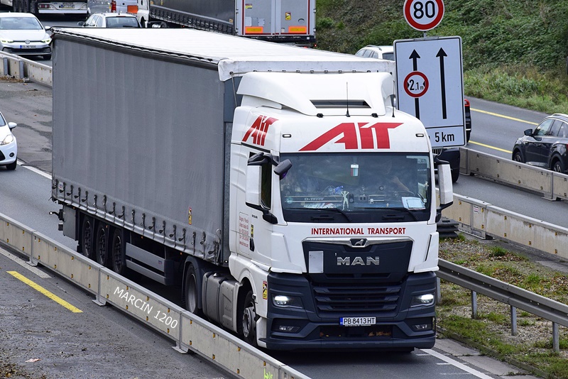 _DSC8214 AIT-crop-MAN TGX II.JPG