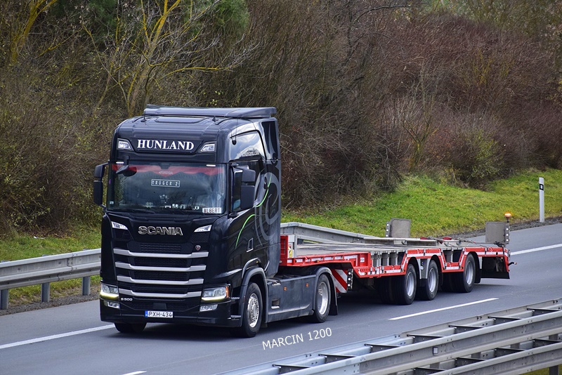_DSC0707 HUNLAND-crop-SCANIA S500.JPG