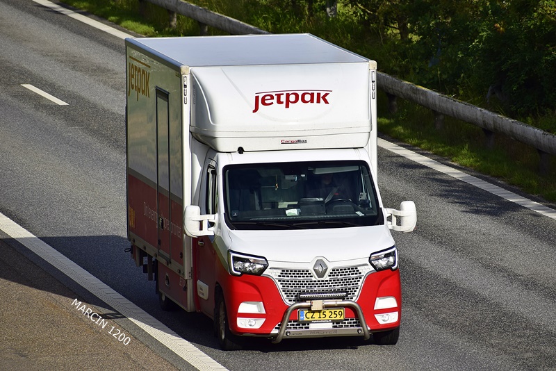 _DSC4320 BUS JETPAK-crop-JETPAK.JPG