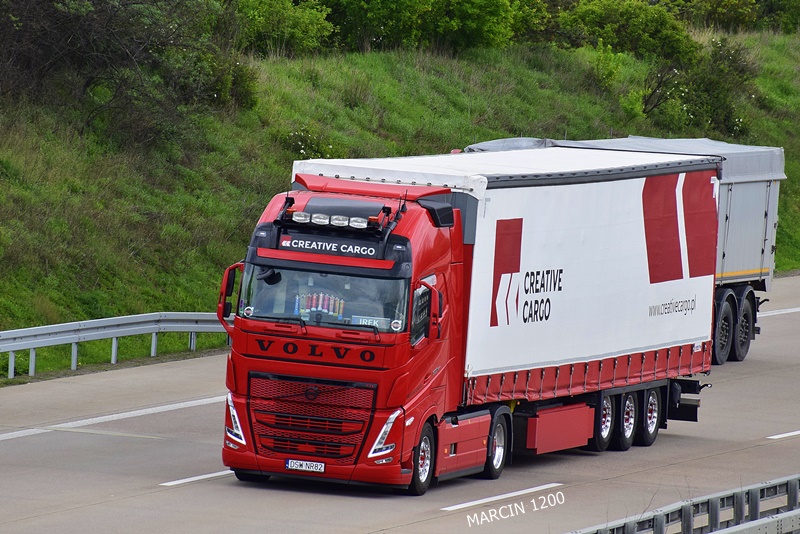 _DSC1873 CREATIVE CARGO-crop-VOLVO FHV.JPG