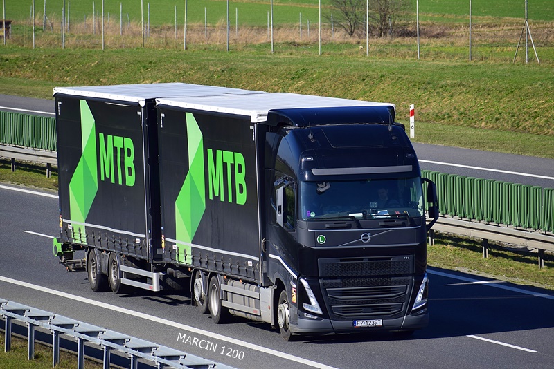 _DSC00011 (115)-crop-MTB-VOLVO FH V.JPG