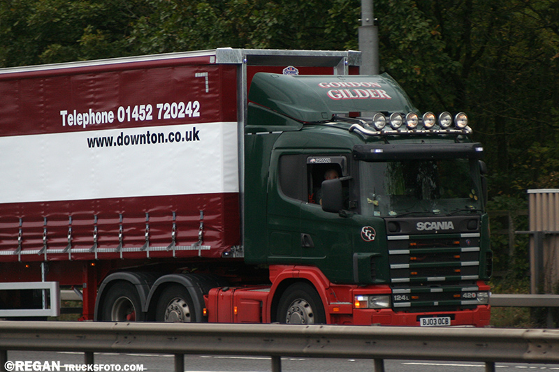 Scania 124L 420 - Gordon Gilder.jpg