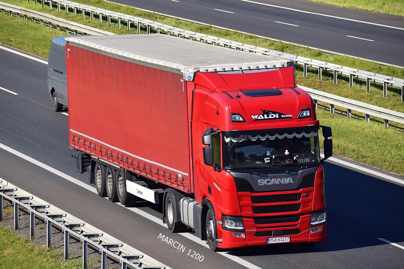 _DSC00011 (1773)-crop-WALDI SANOK-SCANIA R450 NG.JPG