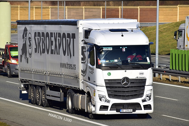_DSC00011 (2756)-crop-Srboexport-ACTROS L MPV.JPG