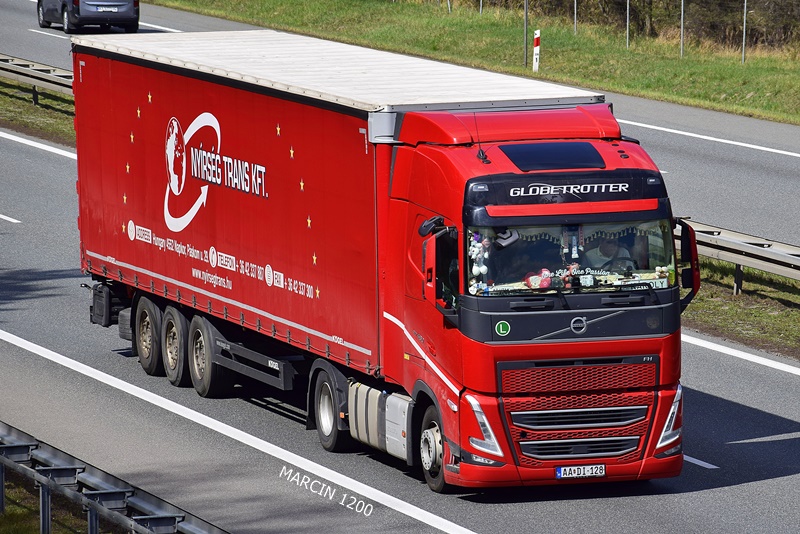 _DSC3499 NYIRSEG TRANS-crop-VOLVO FHV.JPG