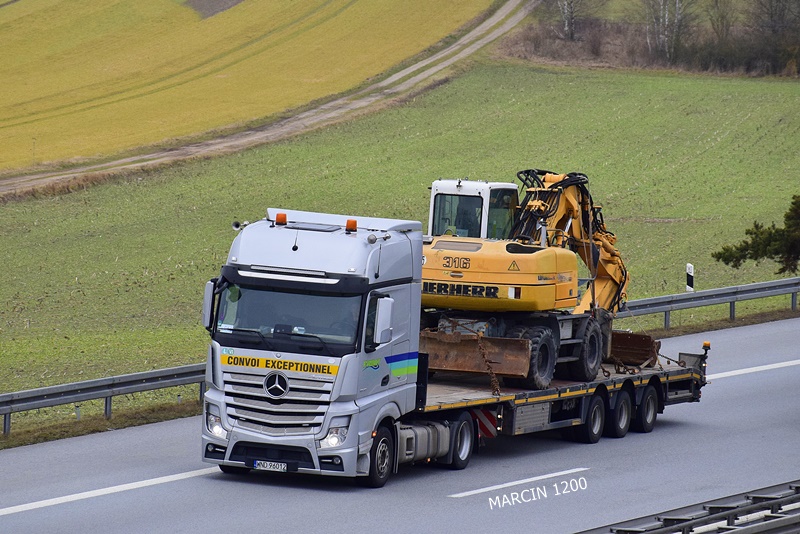 _DSC9738 FAMAT-crop-ACTROS MPIV.JPG