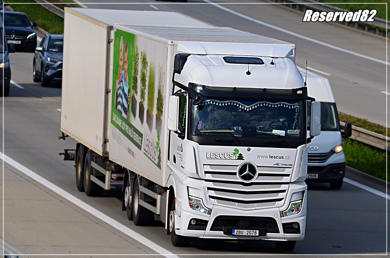 DSC_7415.JPG lescus.JPG