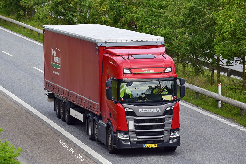 _DSC4401 DEP LOGISTIK FRODE LAURSEN-crop-SCANIA R500 NG.JPG