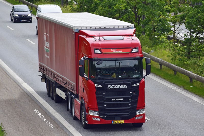 _DSC4690 DEP LOGISTIK-crop-SCANIA S500.JPG