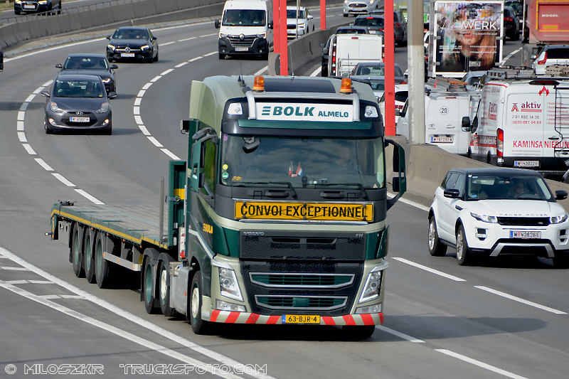 Volvo FH3_Bolk_5454.JPG