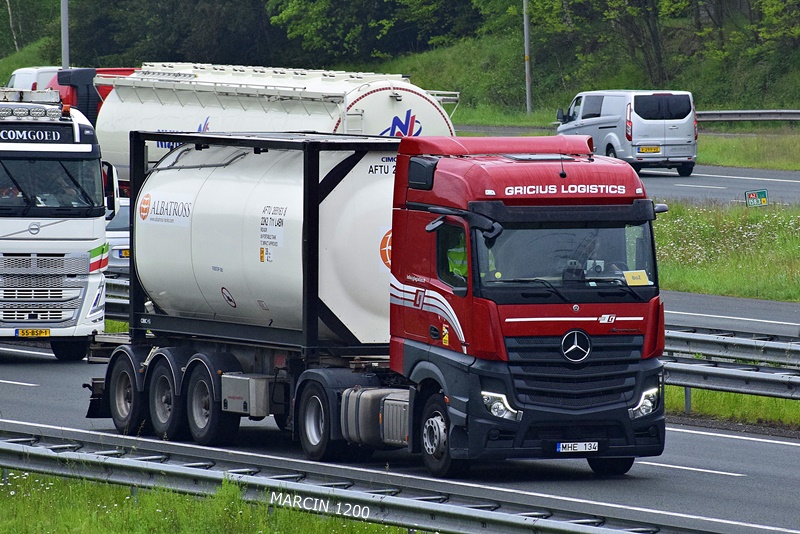 _DSC4165 GRICIUS LOGISTICS-crop-ActrosL.JPG