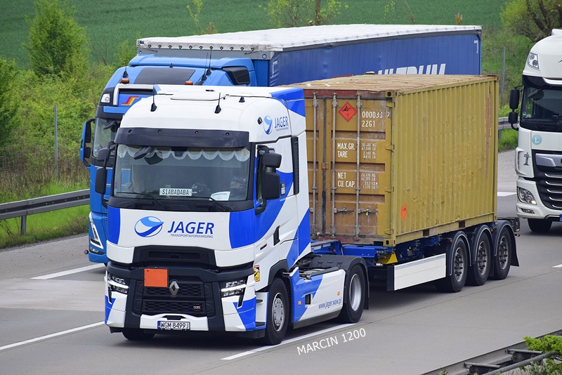 _DSC3916 JAGER-crop-RENAULT RANGE-T EVO.JPG