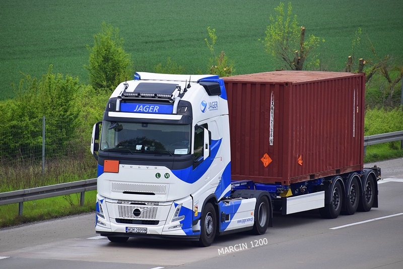 _DSC3918 JAGER-crop-VOLVO FH AERO.JPG