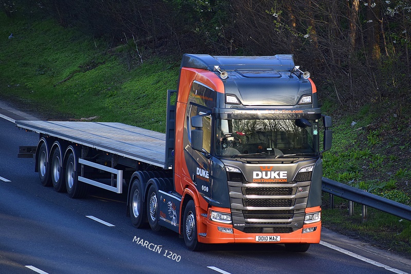 _DSC9947-crop-DUKE-SCANIA R590 V8.JPG