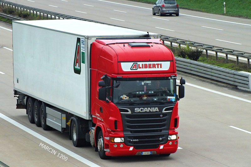 DSCF4799-crop-ALIBERTI-SCANIA RII 560 V8.jpg