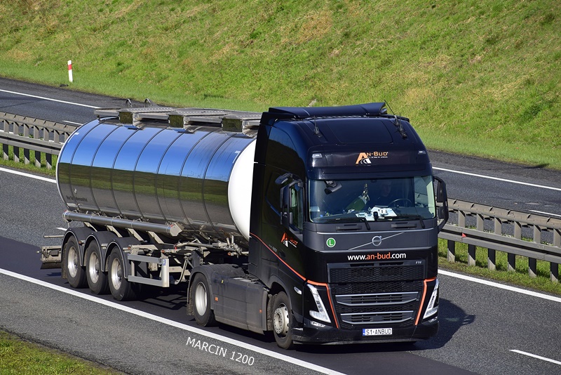 _DSC00011 (471)-crop-AN-BUD - VOLVO FHV.JPG
