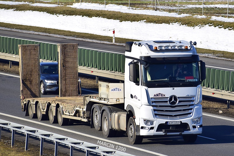 _DSC0989 ANTEX-crop-Mercedes-Benz Actros.JPG