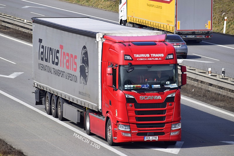 _DSC2437 TAURUS TRANS-crop-SCANIA S450.JPG
