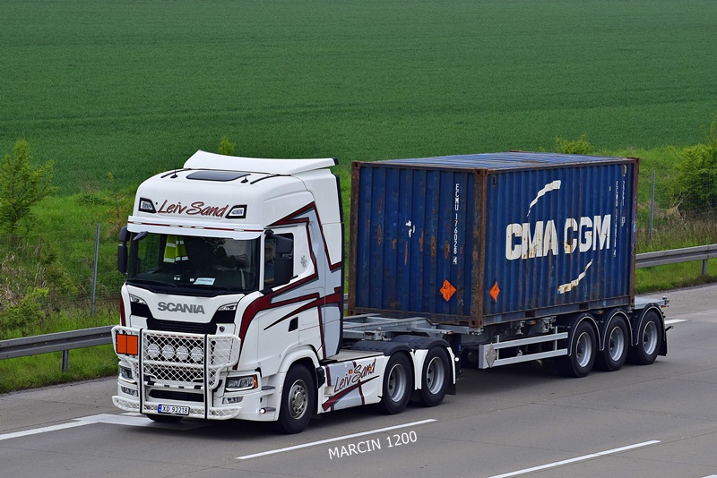 _DSC4019 Leiv Sand-crop-SCANIA S V8.JPG