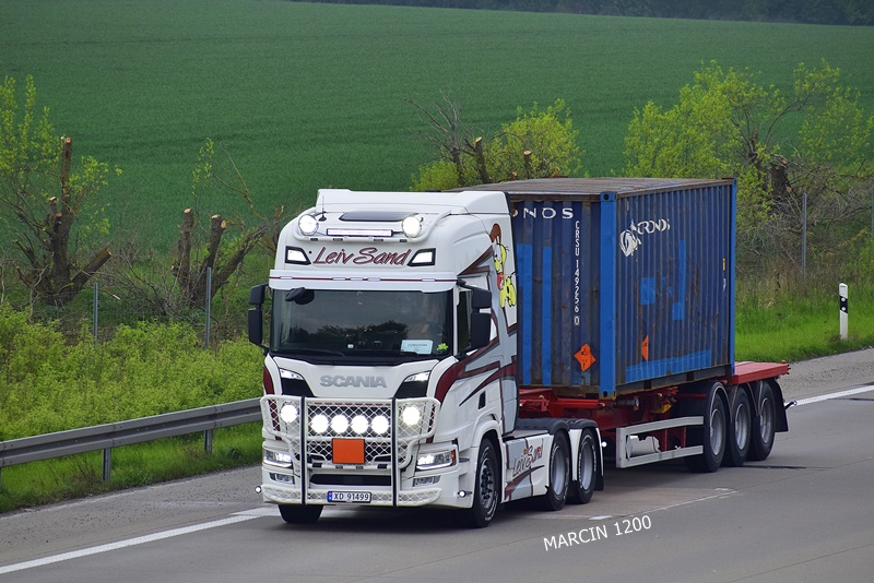 _DSC4014 Leiv Sand-crop-SCANIA R NG.JPG