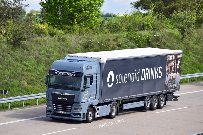 _DSC1530 SPLENDID DRINKS-crop-MAN TGX II.JPG