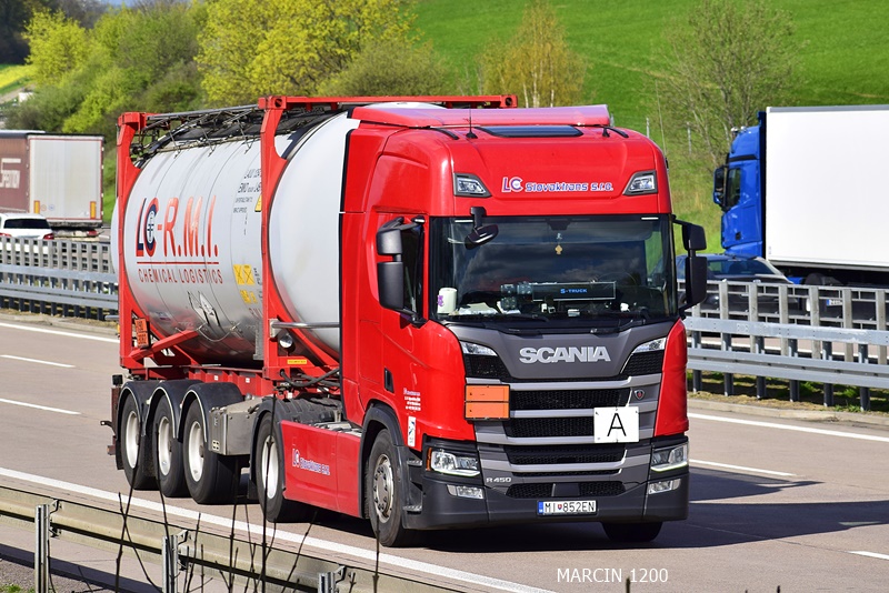 _DSC2894 LC SLOVAKTRANS-crop-SCANIA R450 NG.JPG