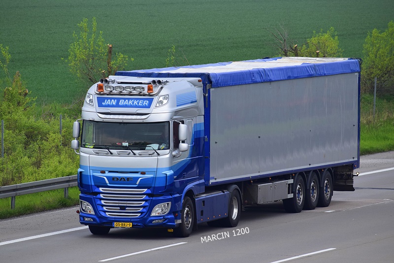 _DSC3947 JAN BAKKER-crop-DAF XF 106 II.JPG