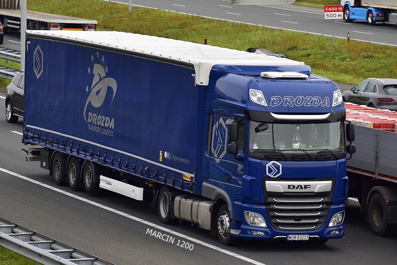 _DSC3890 DROZDA-crop-DAF XF 106 II.JPG
