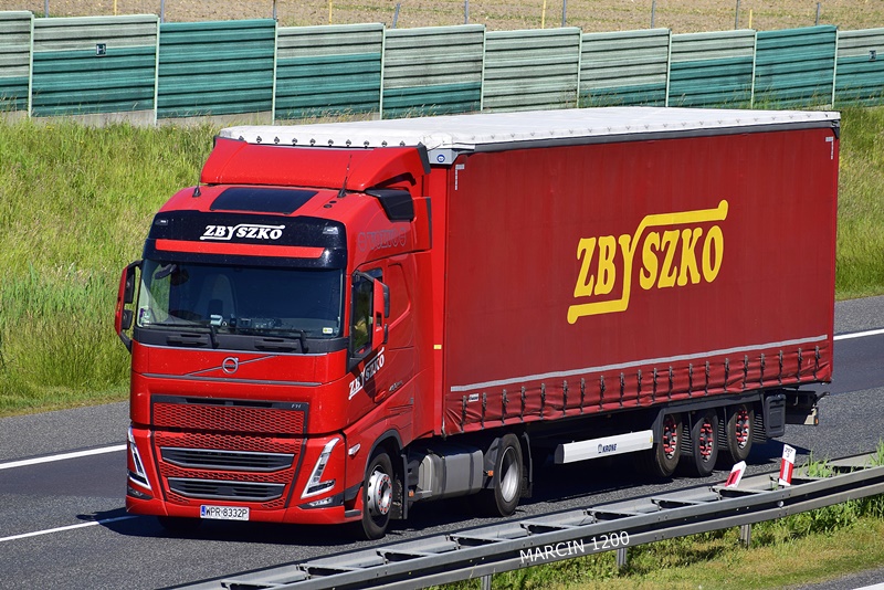 _DSC00011 (734)-crop-ZBYSZKO-VOLVO FHV.JPG