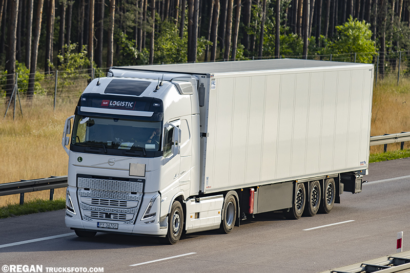 Volvo FH5 - S&M Logistic.jpg