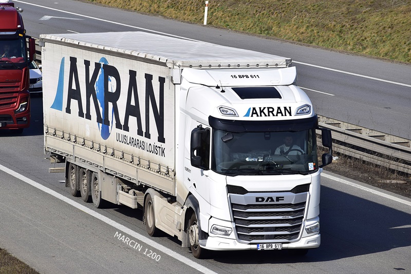_DSC2352 AKRAN-crop-DAF XF.JPG