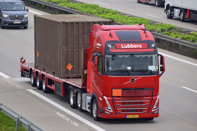 _DSC4200 LUBBERS-crop-VOLVO FHV.JPG
