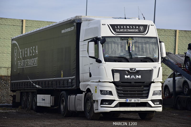 _DSC1102 levenssa-crop-MAN TGX II.JPG