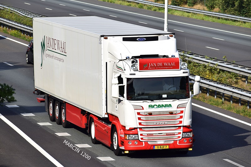 _DSC8346 JAN DE WAAL-crop-SCANIA R450 STREAMLINE.JPG