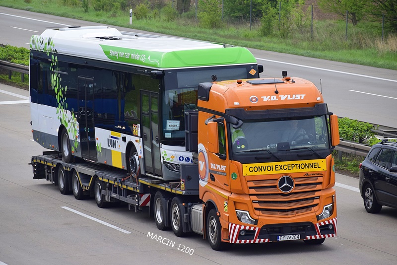 _DSC3922 V.D. VLIST-crop-ActrosL.JPG