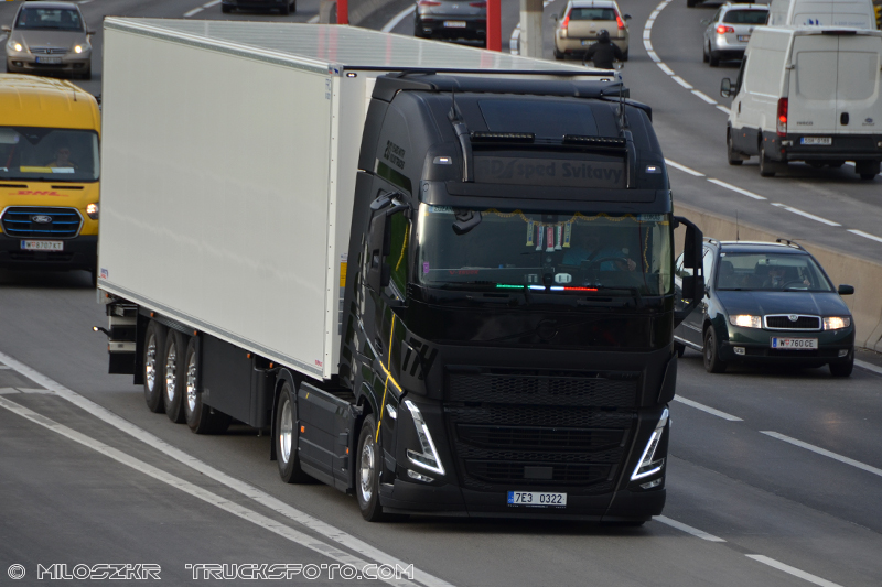 Volvo FH5_AD sped Svitavy_5062.JPG