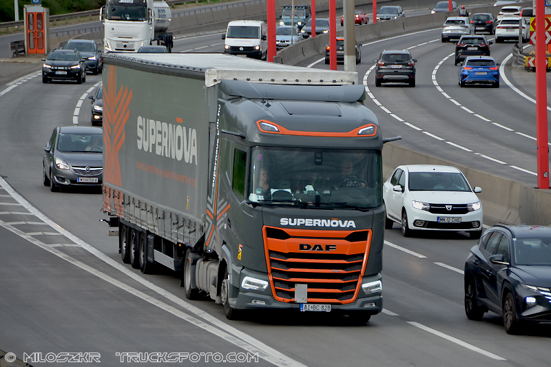 Daf XG_Supernova_4263.JPG