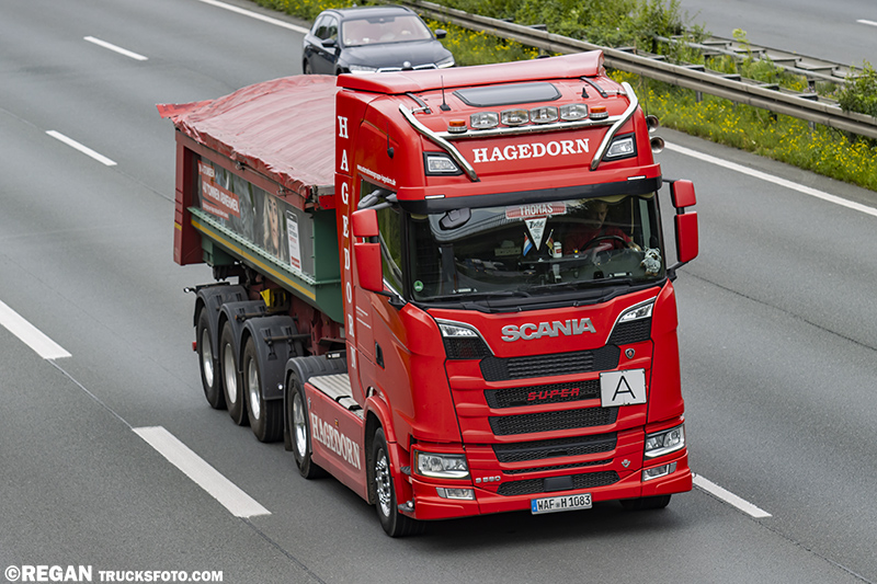 Scania S580 V8 - Hagedorn.jpg