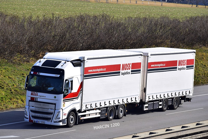 _DSC2247 MOSS-crop-VOLVO FHV.JPG