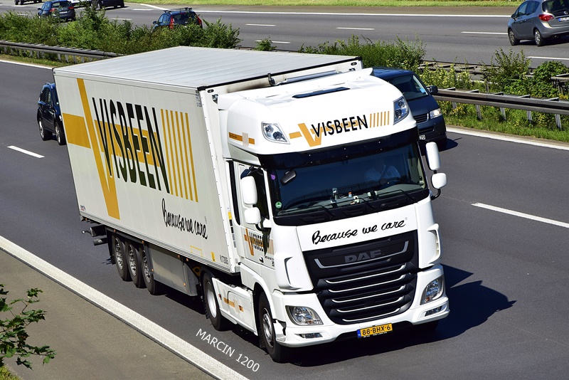 _DSC4749-crop-VISBEEN-DAF XF 106.JPG