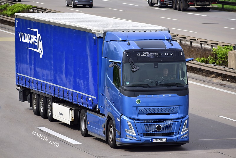 _DSC5773 VILMARIS-crop-VOLVO FH AERO.JPG
