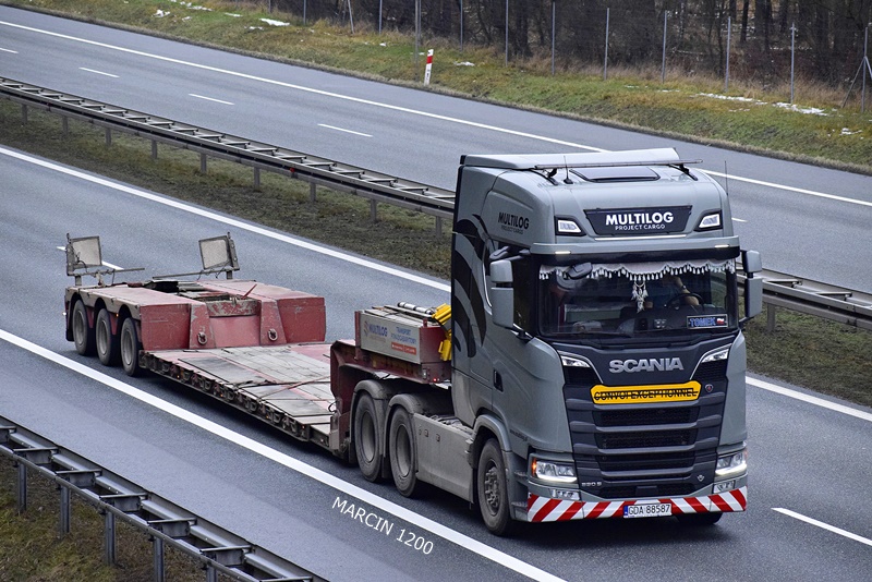 _DSC0887 MULTILOG-crop-SCANIA S580 V8.JPG