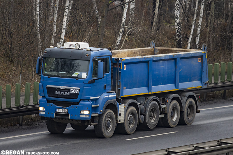 MAN TGS 10x8.jpg